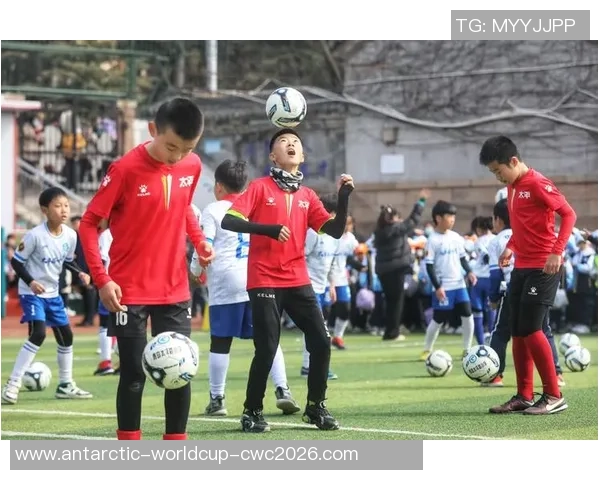 花式足球音乐的魅力探索与创意表达让运动与艺术完美融合 花式足球音乐的魅力探索与创意表达让运动与艺术完美融合